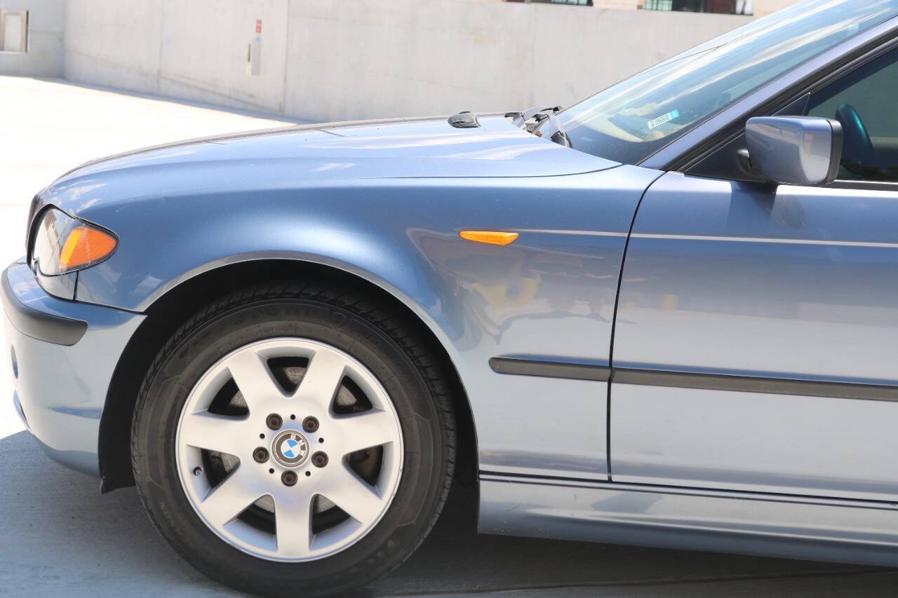 Used 2004 BMW 325xi Sedan AWD/4WD image 38