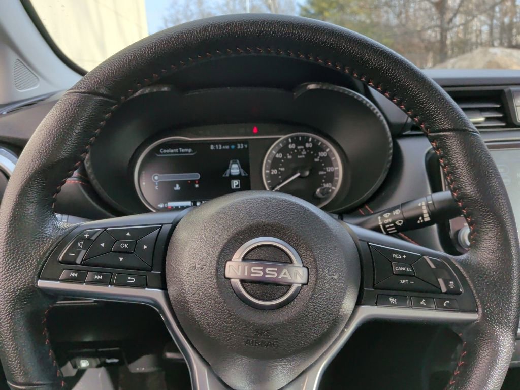 Used 2023 Nissan Versa SR w/ Trunk Package image 15