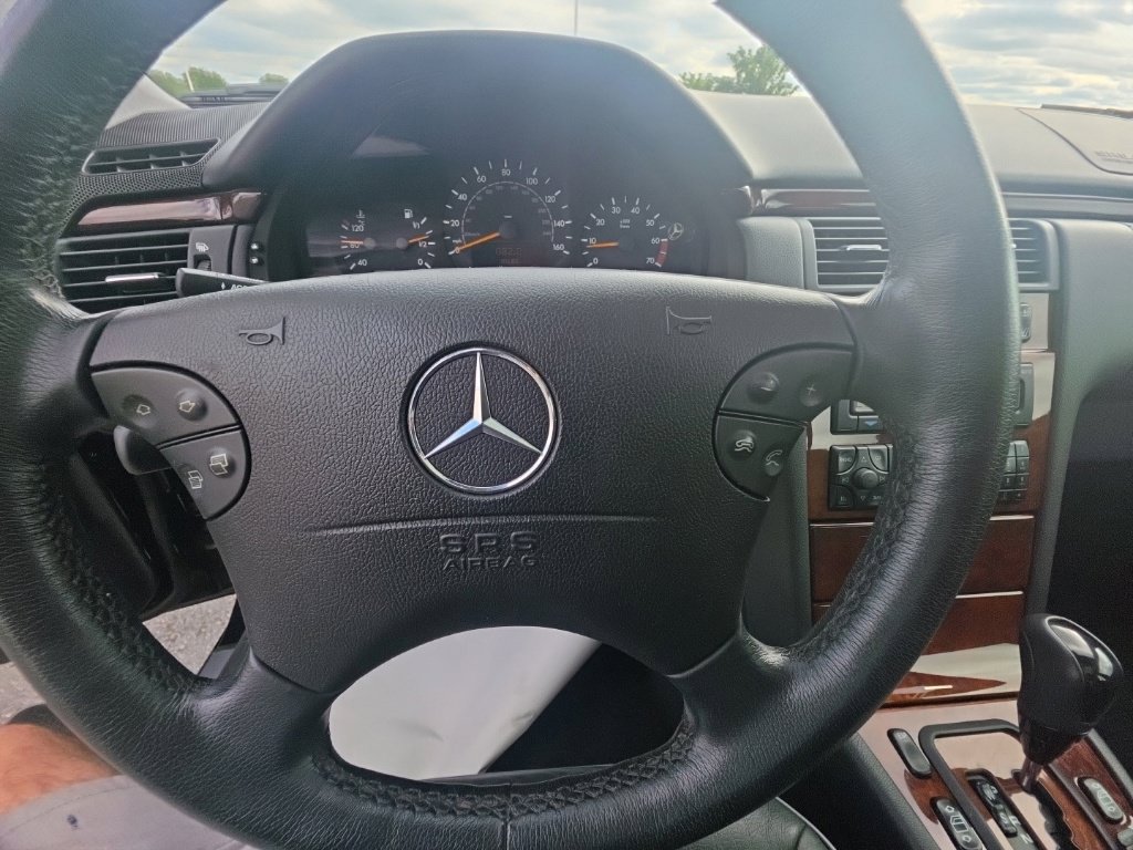 Used 2002 Mercedes-Benz E 320 4MATIC Sedan image 16