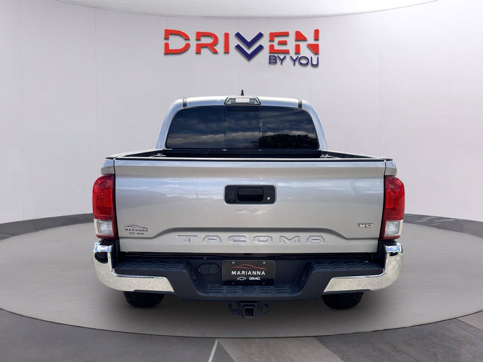 Used 2017 Toyota Tacoma TRD Off-Road w/ Tow Package (A/T) AWD/4WD image 5