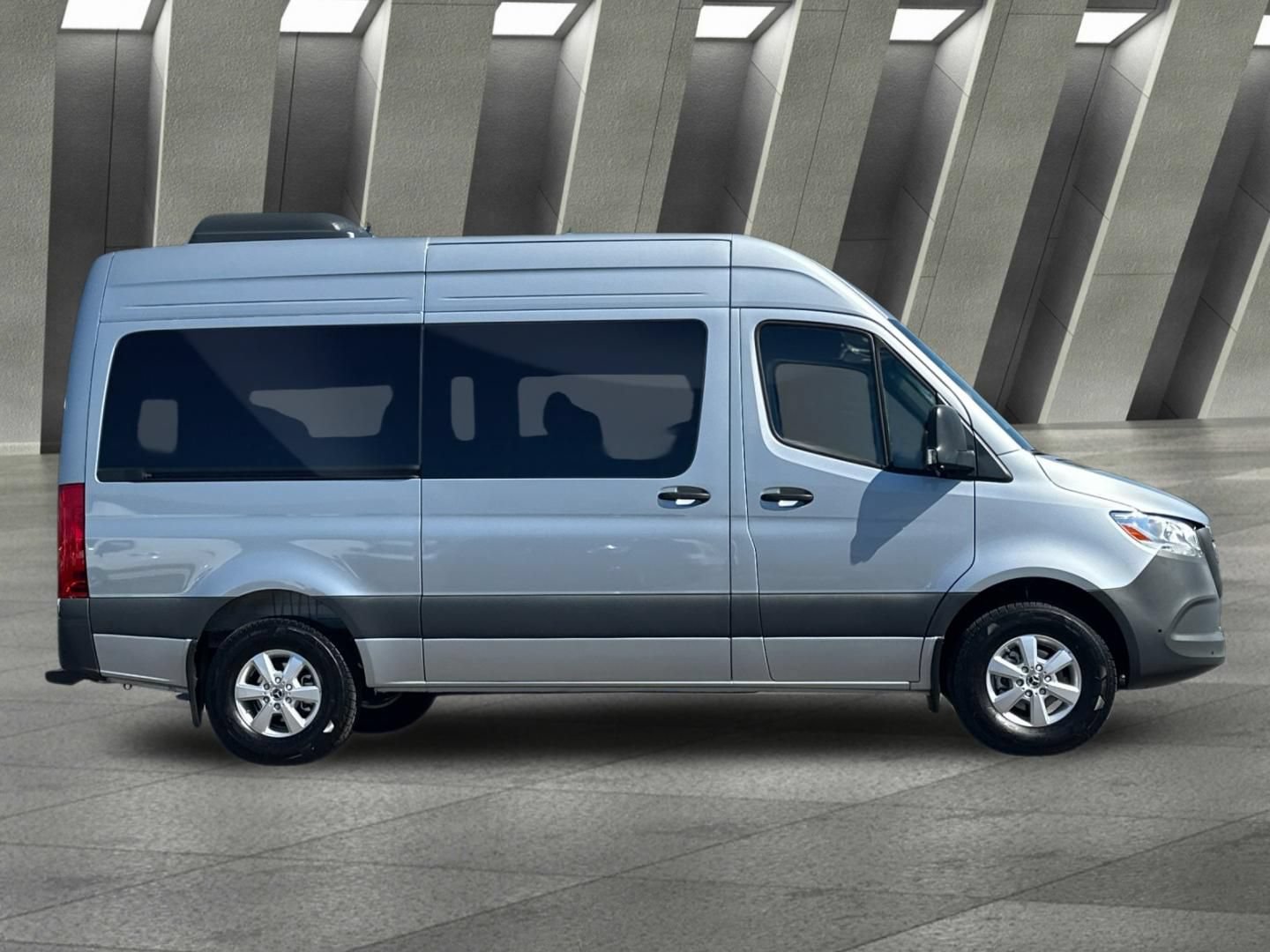 Used 2025 Mercedes-Benz Sprinter 2500 image 3