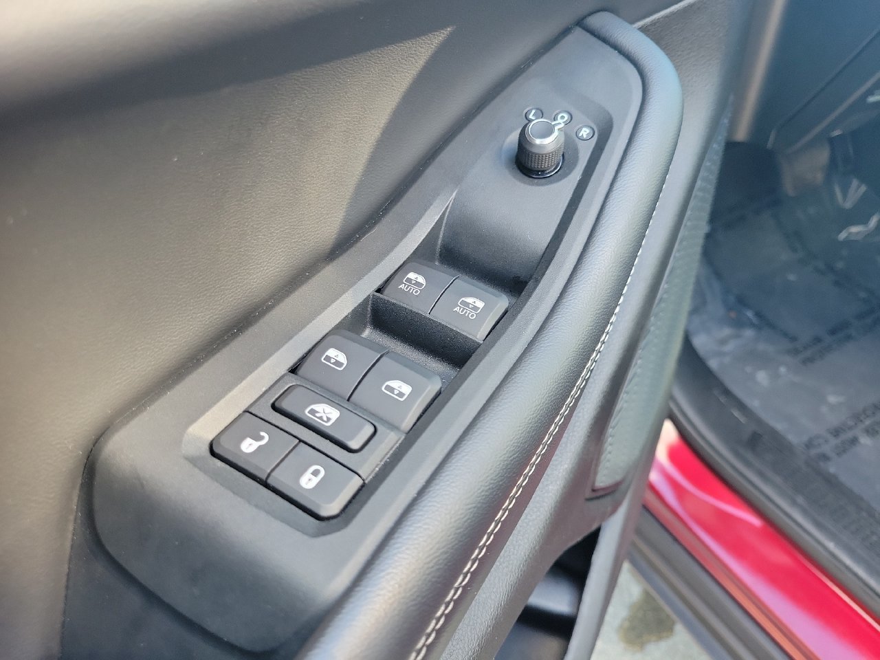Used 2023 Jeep Grand Cherokee Altitude AWD/4WD image 16
