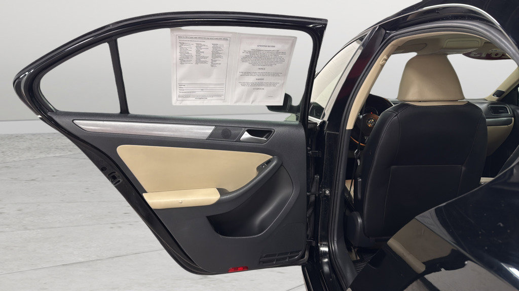 Used 2013 Volkswagen Jetta SEL FWD image 31