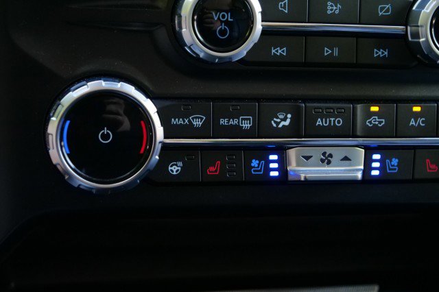 Used 2024 Ford F250 Lariat w/ Sport Appearance Package AWD/4WD image 17