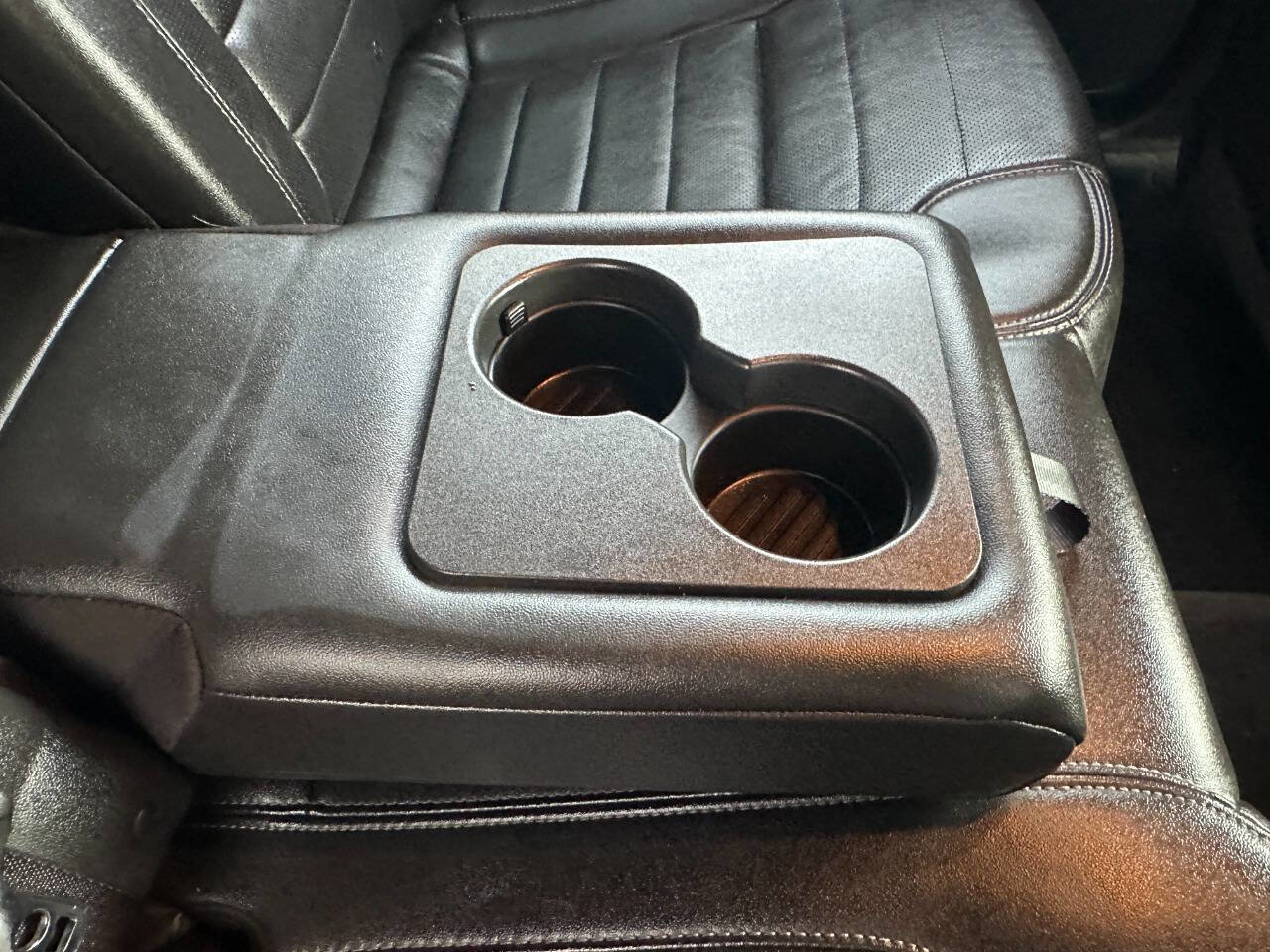 Used 2017 Ford Taurus SHO w/ Sho Performance Package image 18