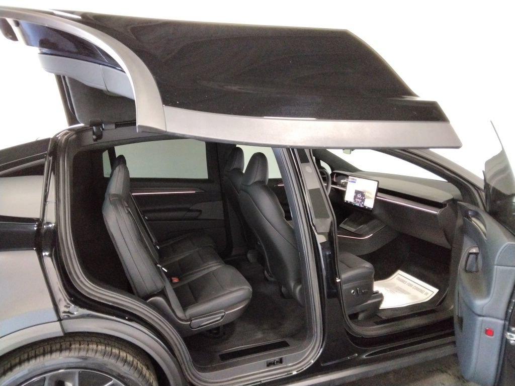 Used 2026 Tesla Model X image 33