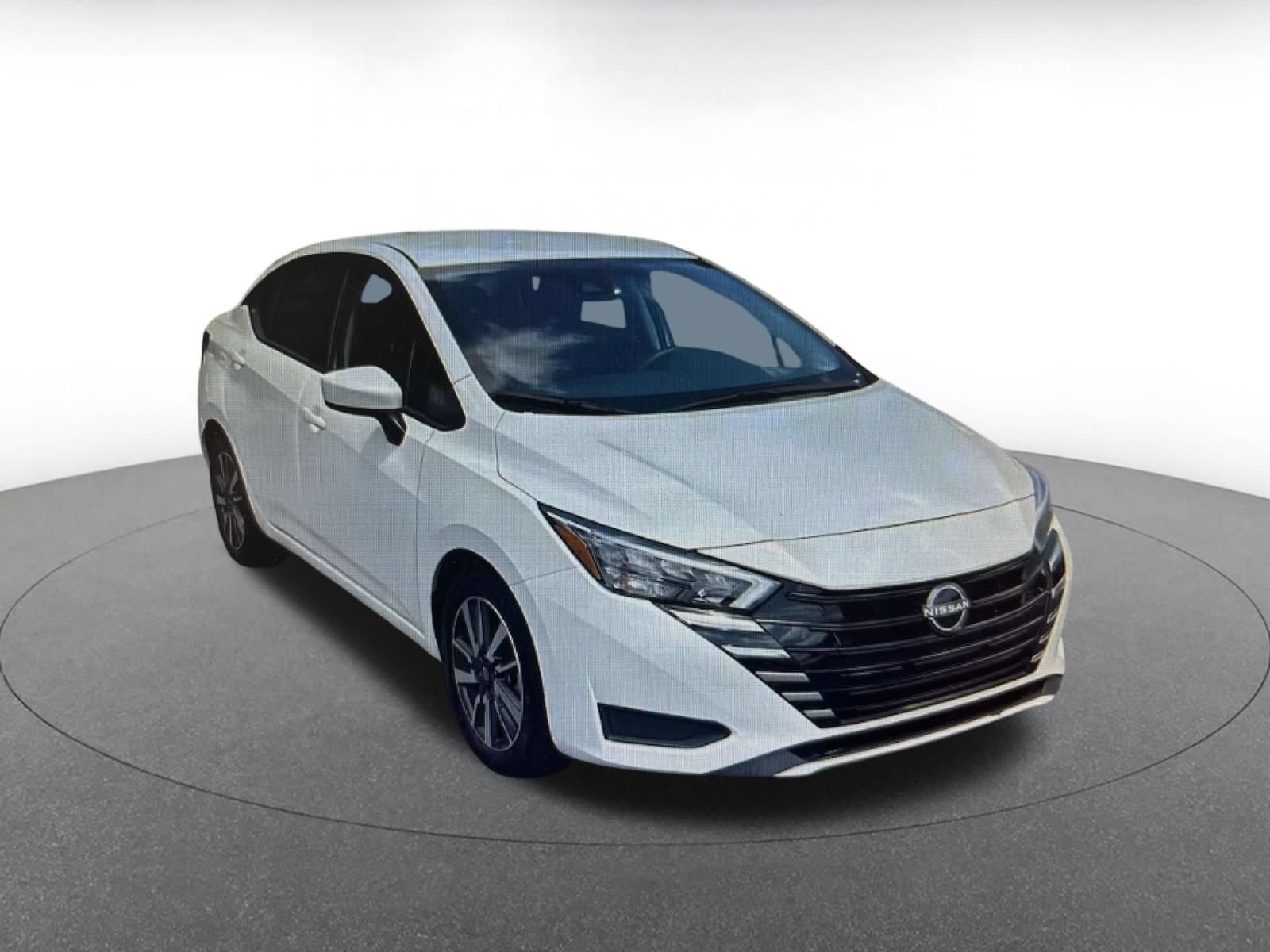 Used 2025 Nissan Versa SV FWD image 12