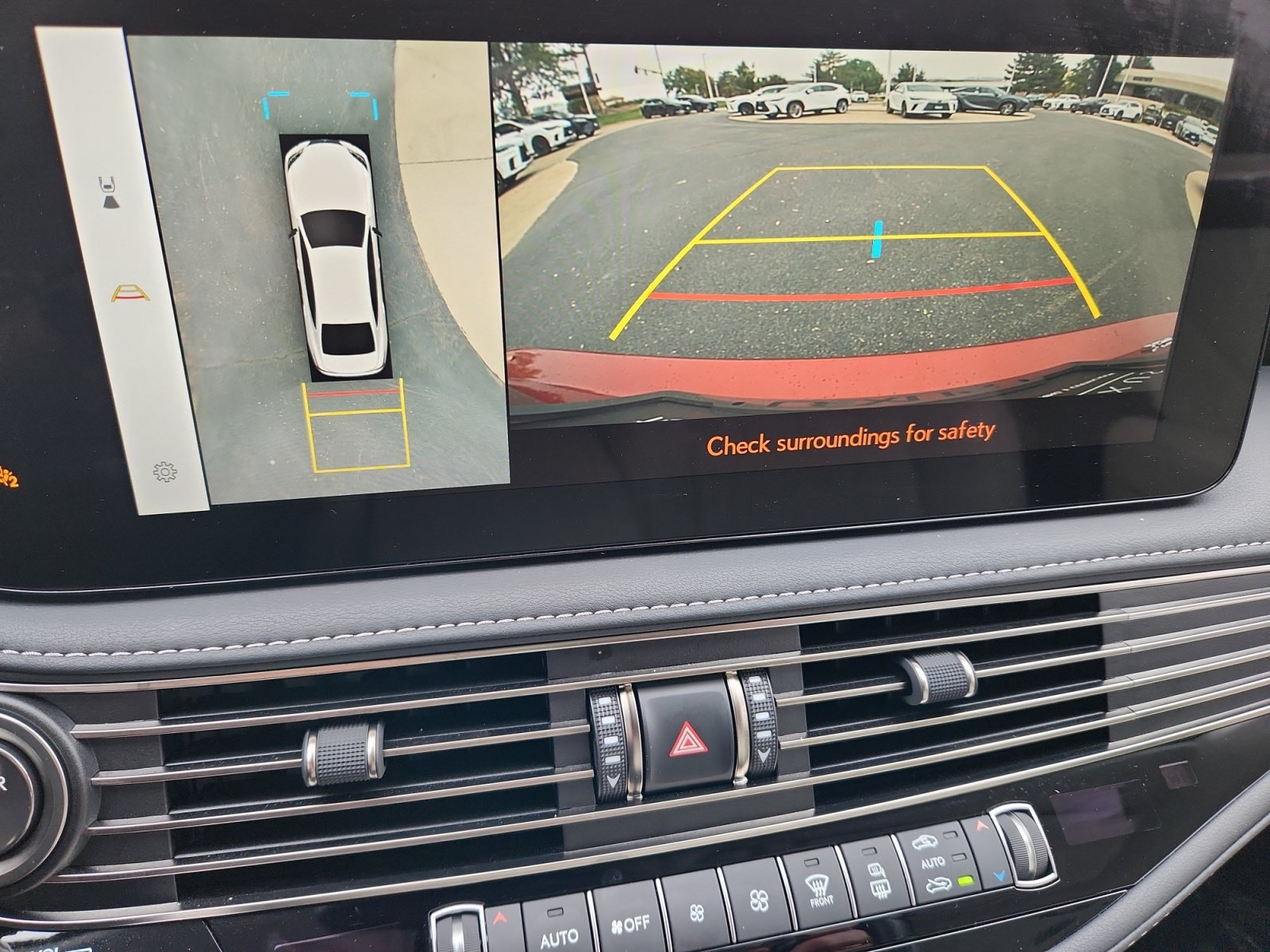 Used 2023 Lexus LS 500h AWD w/ Luxury Package image 27