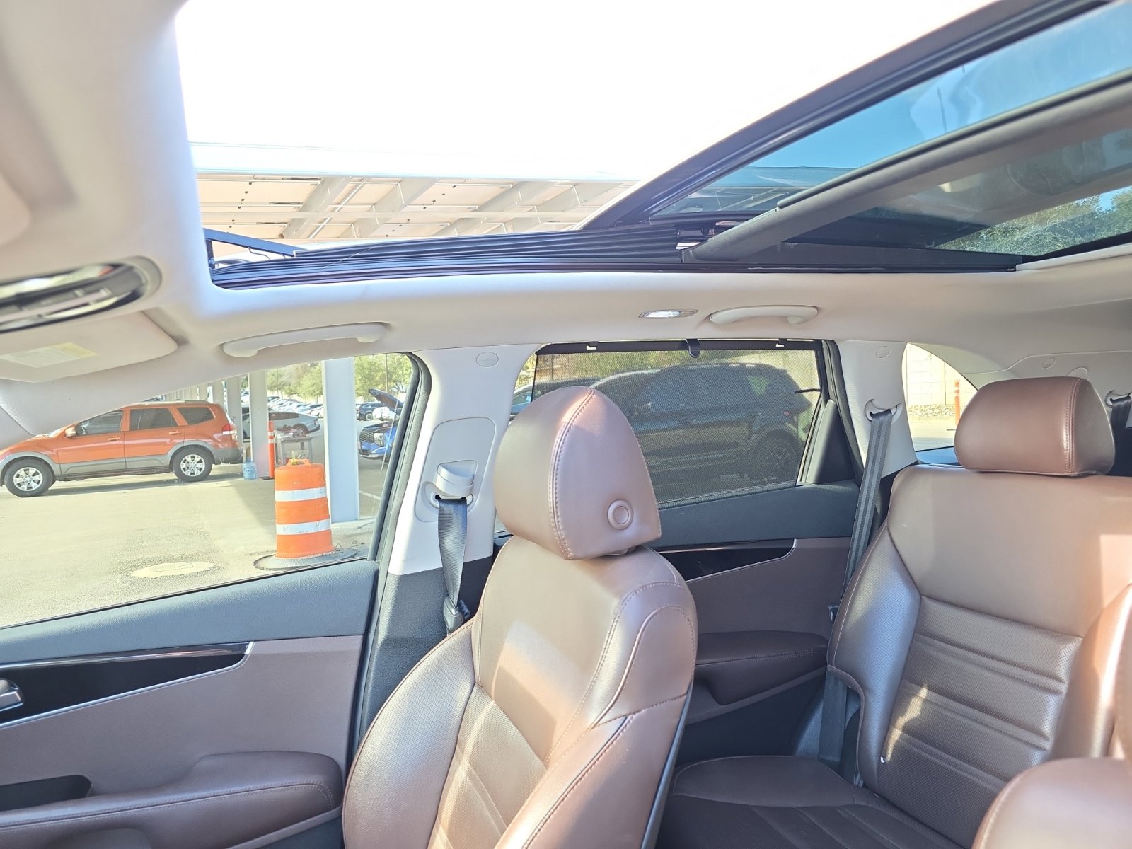 Used 2019 Kia Sorento SX w/ SX Touring Package image 17