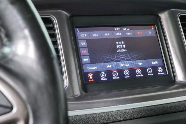 Used 2021 Dodge Charger SXT w/ Leather Interior Group RWD image 12