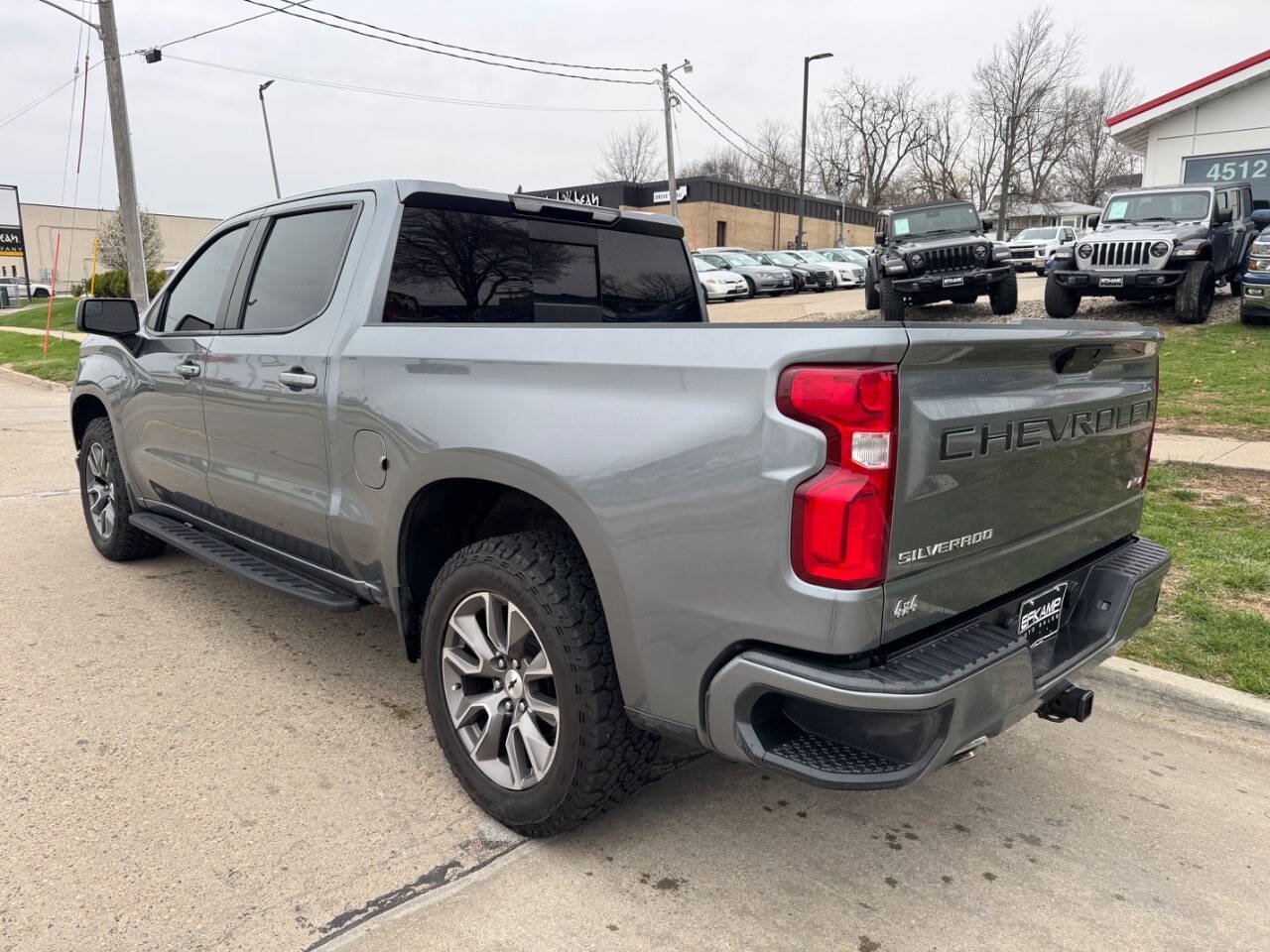 Used 2021 Chevrolet Silverado 1500 RST AWD/4WD image 3