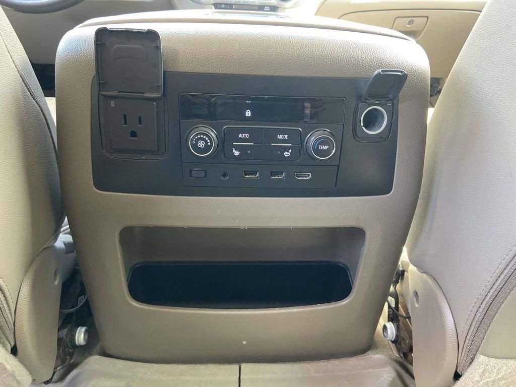 Used 2020 GMC Yukon SLT w/ Open Road Package RWD image 27