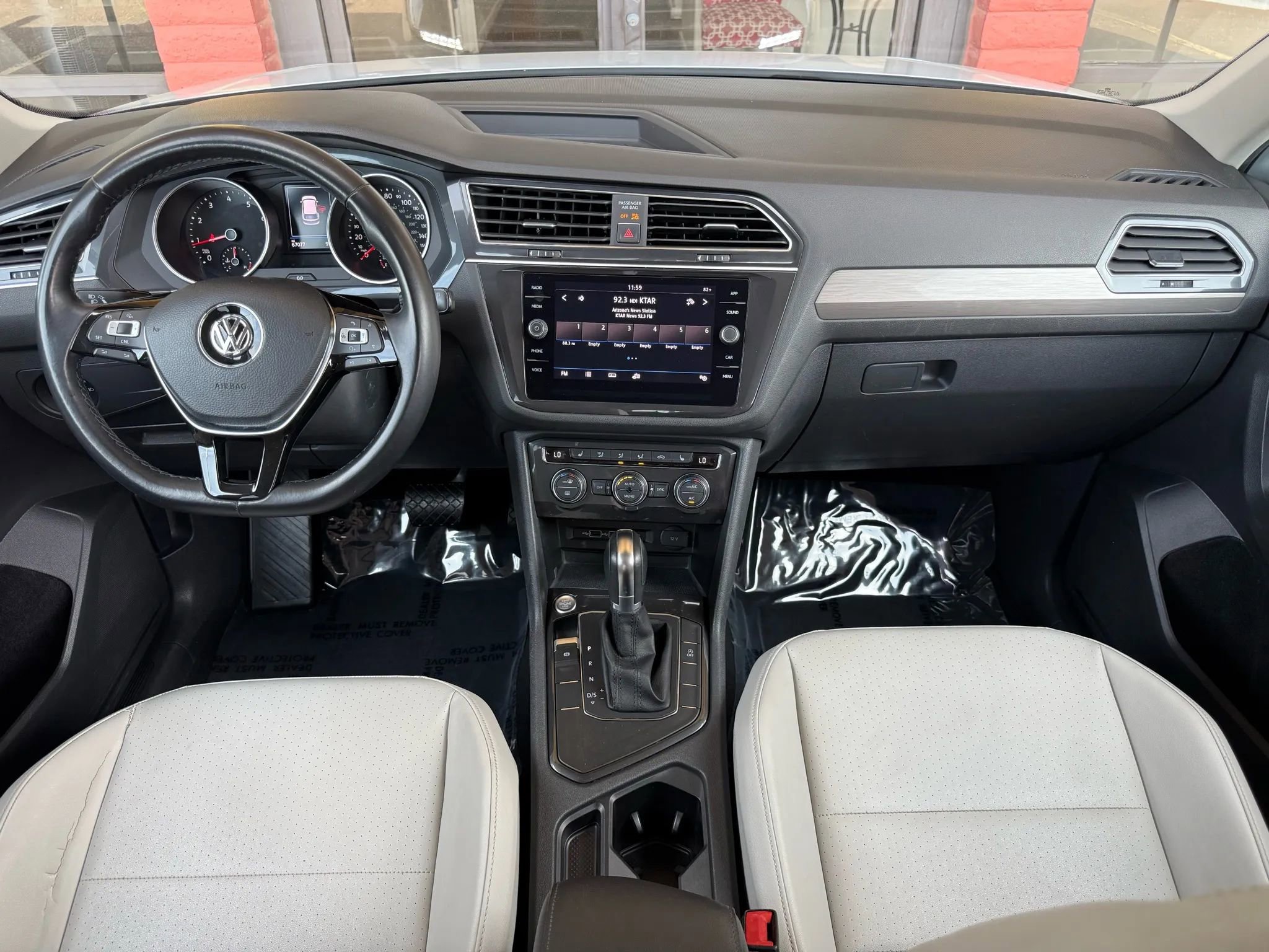 Used 2018 Volkswagen Tiguan SE FWD image 28