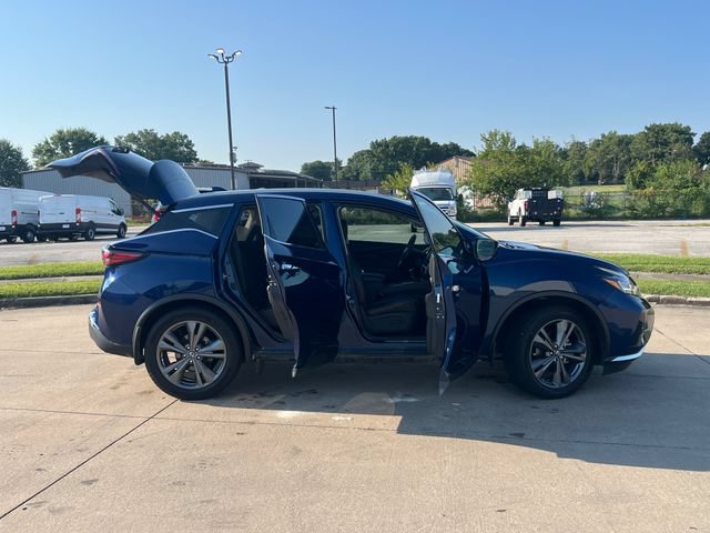 Used 2020 Nissan Murano Platinum w/ Cargo Package FWD image 13
