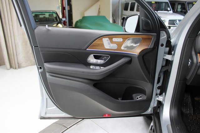 Used 2024 Mercedes-Benz GLS 450 4MATIC w/ AMG Line Exterior image 41