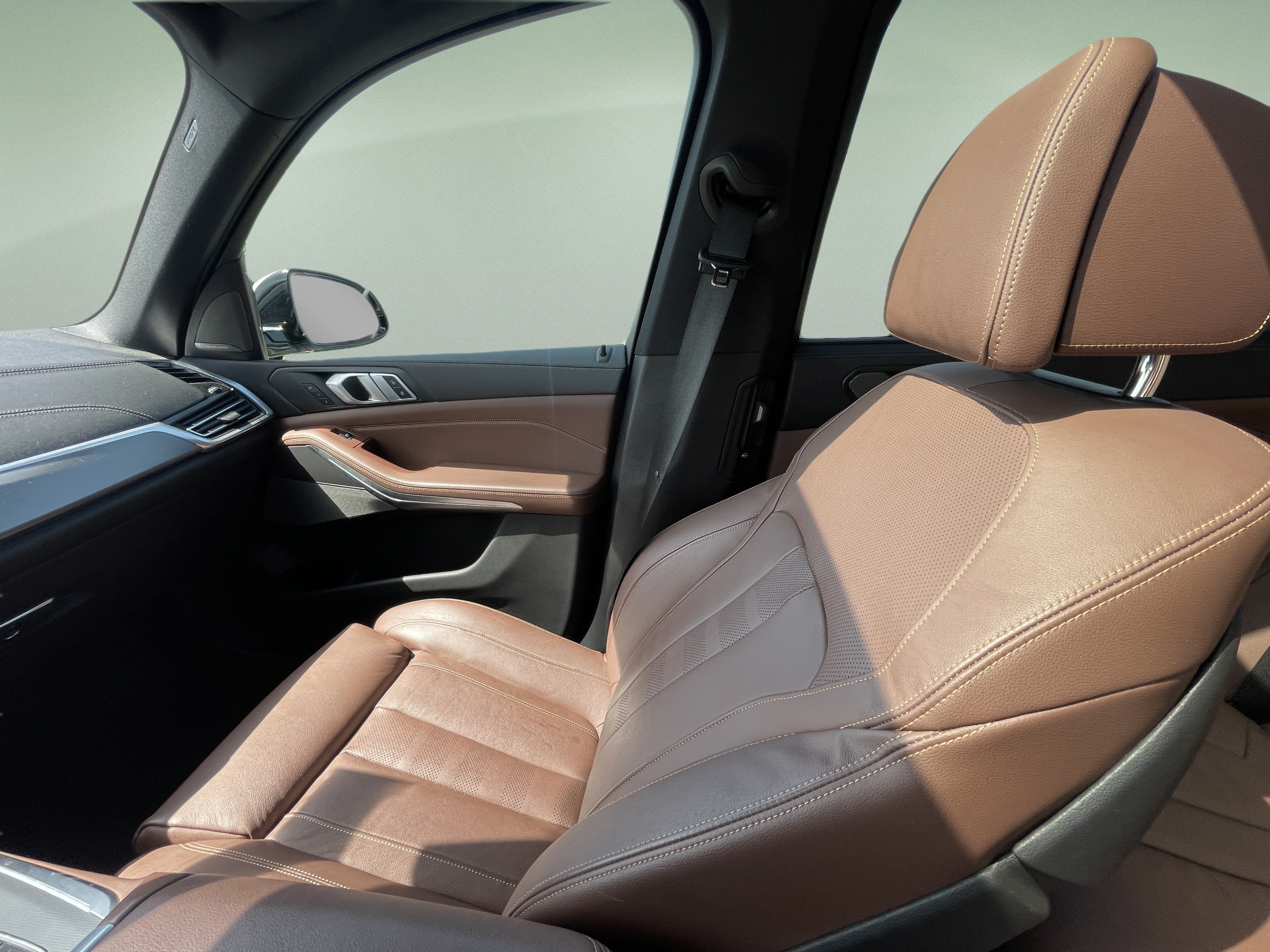 Used 2019 BMW X5 xDrive50i w/ Executive Package AWD/4WD image 37