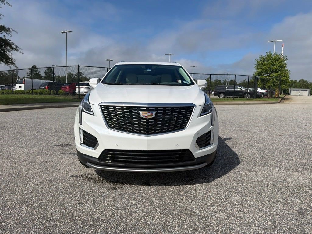 Certified 2022 Cadillac XT5 Premium Luxury w/ Technology Package FWD image 3