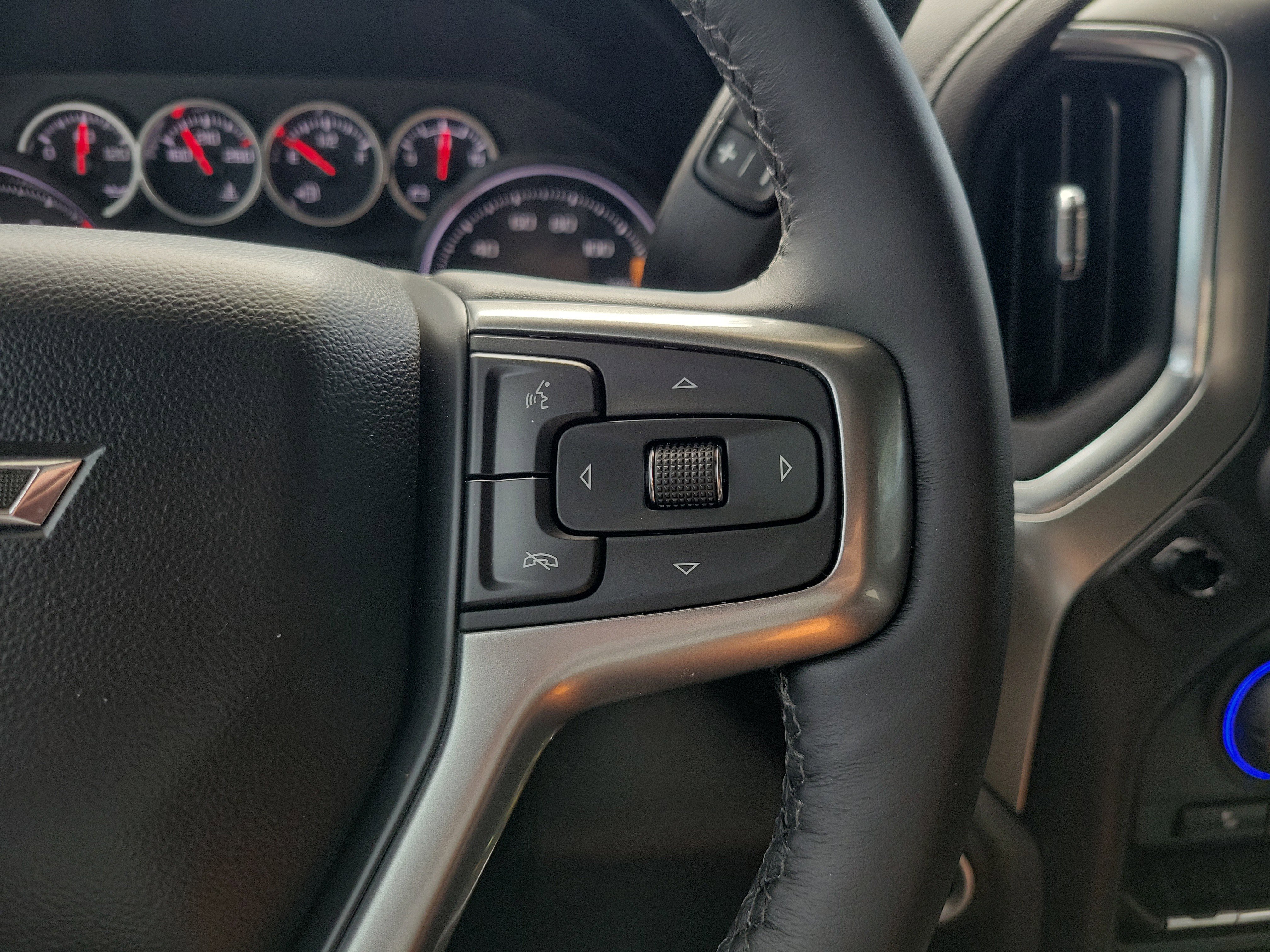 Certified 2022 Chevrolet Silverado 1500 LT Trail Boss w/ Safety Package AWD/4WD image 28