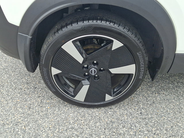 Certified 2025 Nissan Kicks SR AWD/4WD image 8