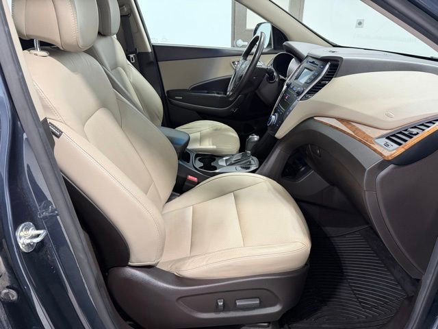 Used 2016 Hyundai Santa Fe SE w/ Option Group 02 AWD/4WD image 21