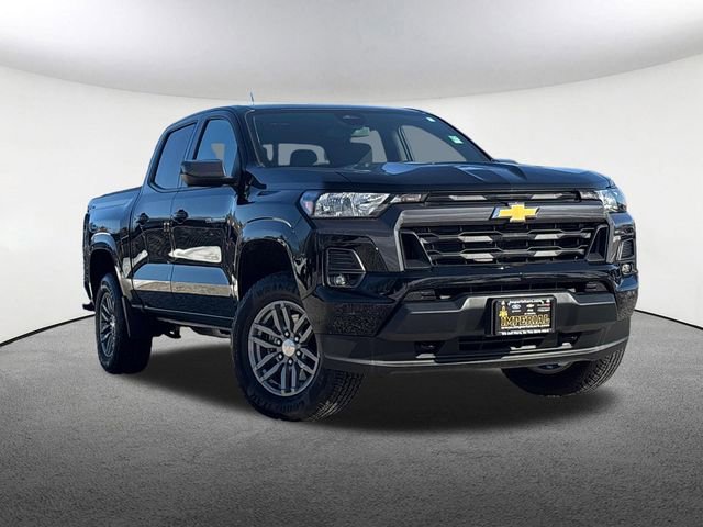 Used 2024 Chevrolet Colorado LT w/ LT Convenience Package image 2