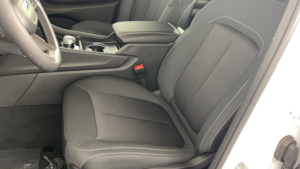 New 2025 Jeep Grand Cherokee L Laredo image 12