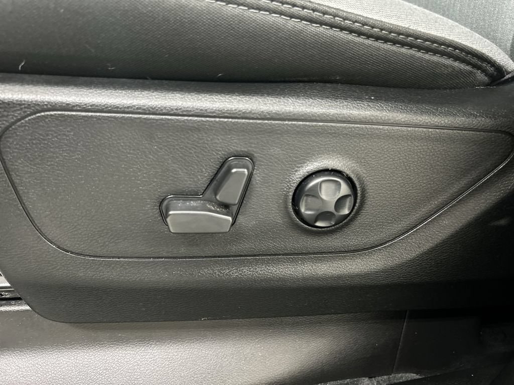 Used 2021 RAM 1500 Big Horn AWD/4WD image 10