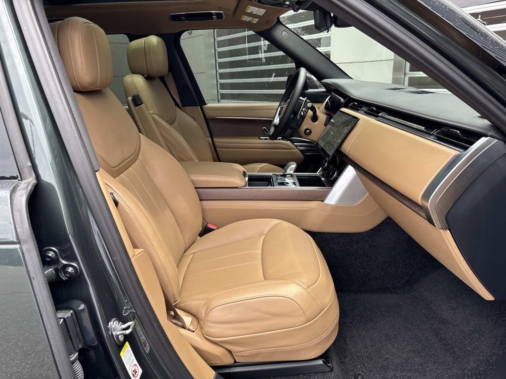 Certified 2023 Land Rover Range Rover SE AWD/4WD image 9