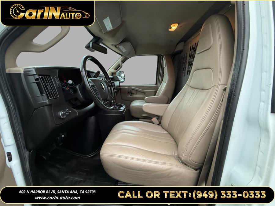 Used 2020 Chevrolet Express 3500 w/ Driver Convenience Package RWD image 10