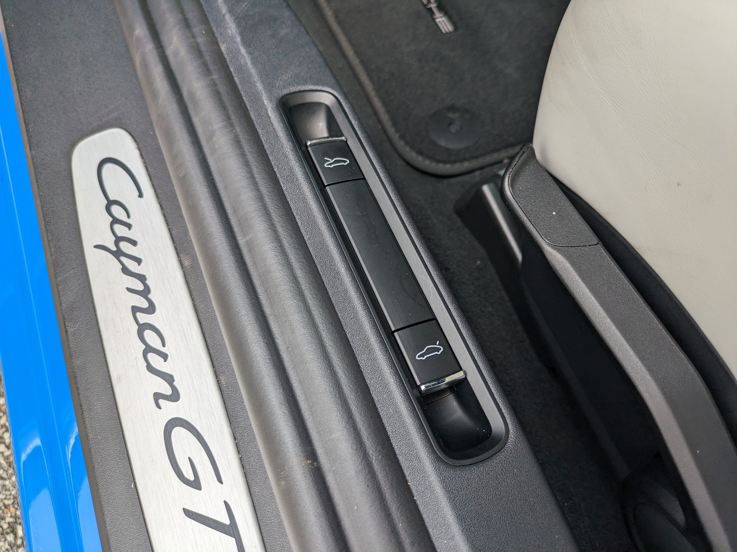 Used 2023 Porsche 718 Cayman GTS RWD image 19