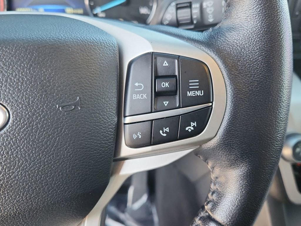 Used 2022 Ford Explorer XLT image 25