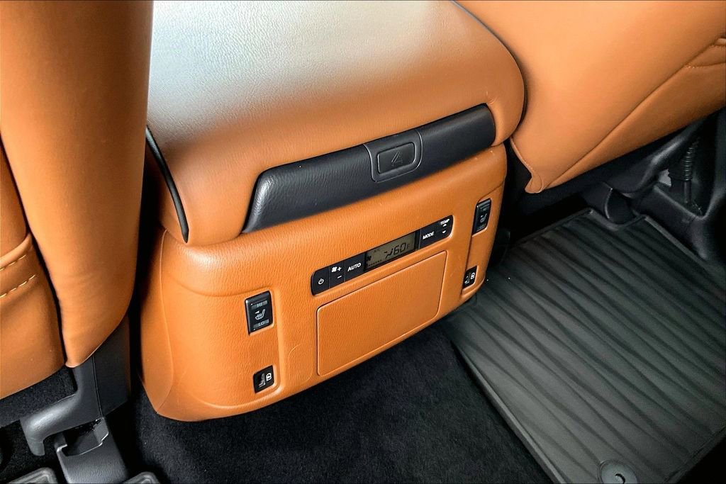 Used 2024 INFINITI QX80 Sensory image 18