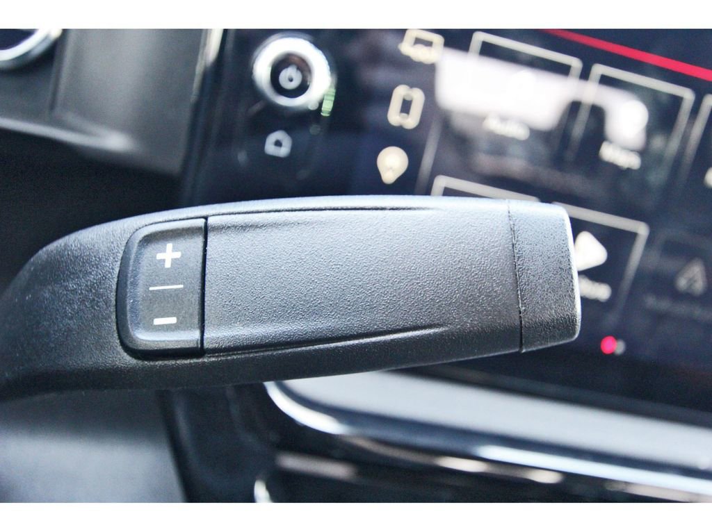 Used 2025 GMC Sierra 2500 AT4 image 14