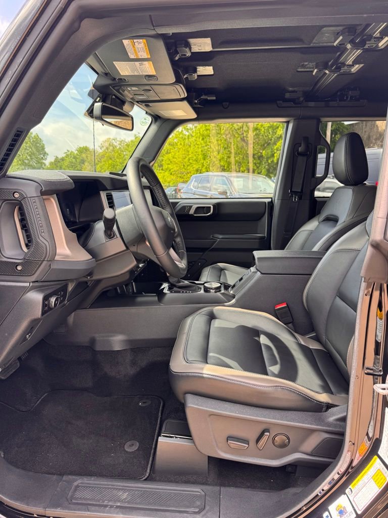 Used 2025 Ford Bronco Outer Banks image 6