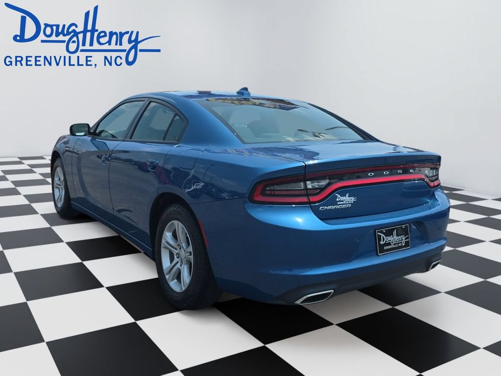 Used 2023 Dodge Charger SXT RWD image 3