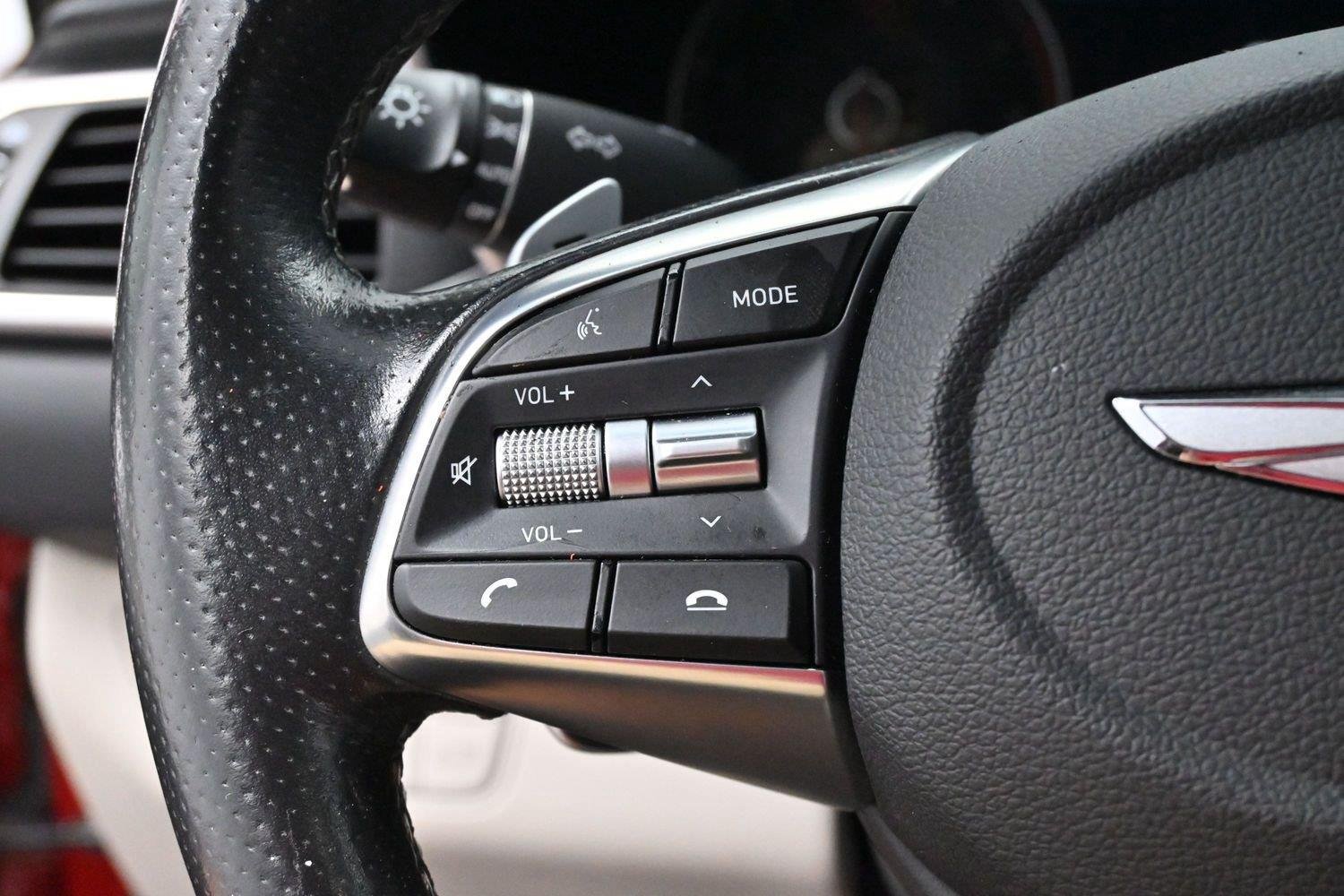 Used 2019 Genesis G70 3.3T Advanced RWD image 18