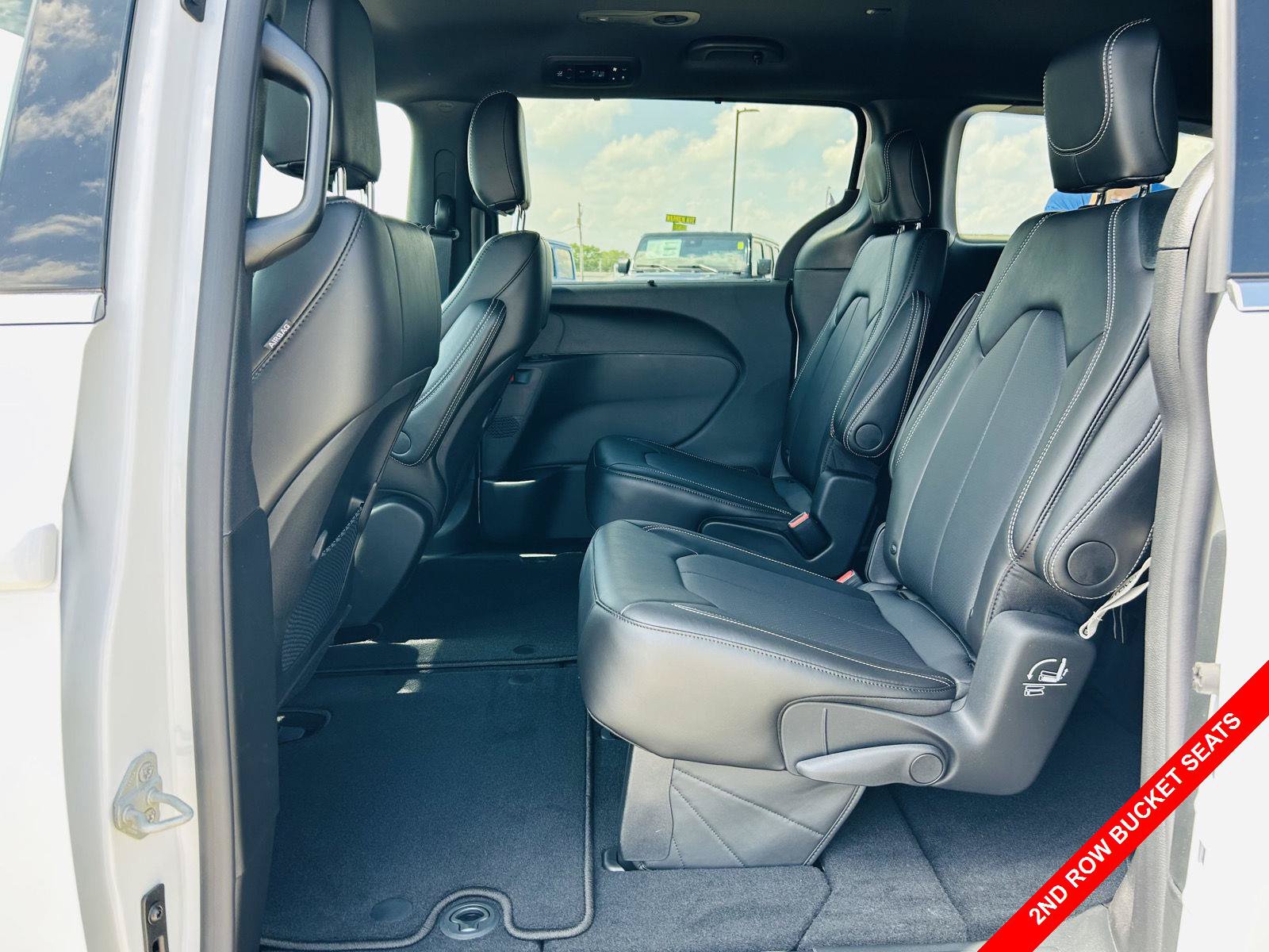 New 2027 Chrysler Pacifica LX FWD image 26