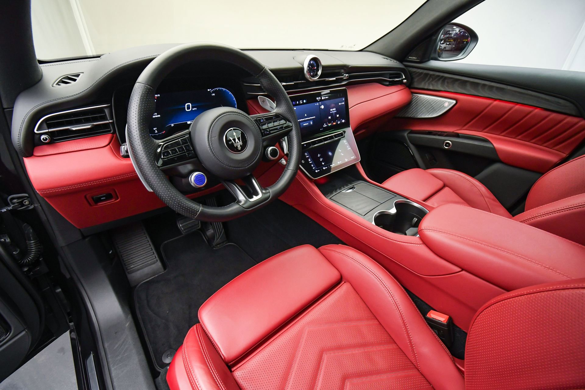 New 2025 Maserati Grecale GT image 12