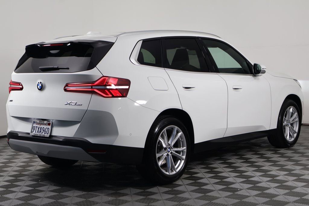 Used 2025 BMW X3 xDrive30i w/ Convenience Package image 4