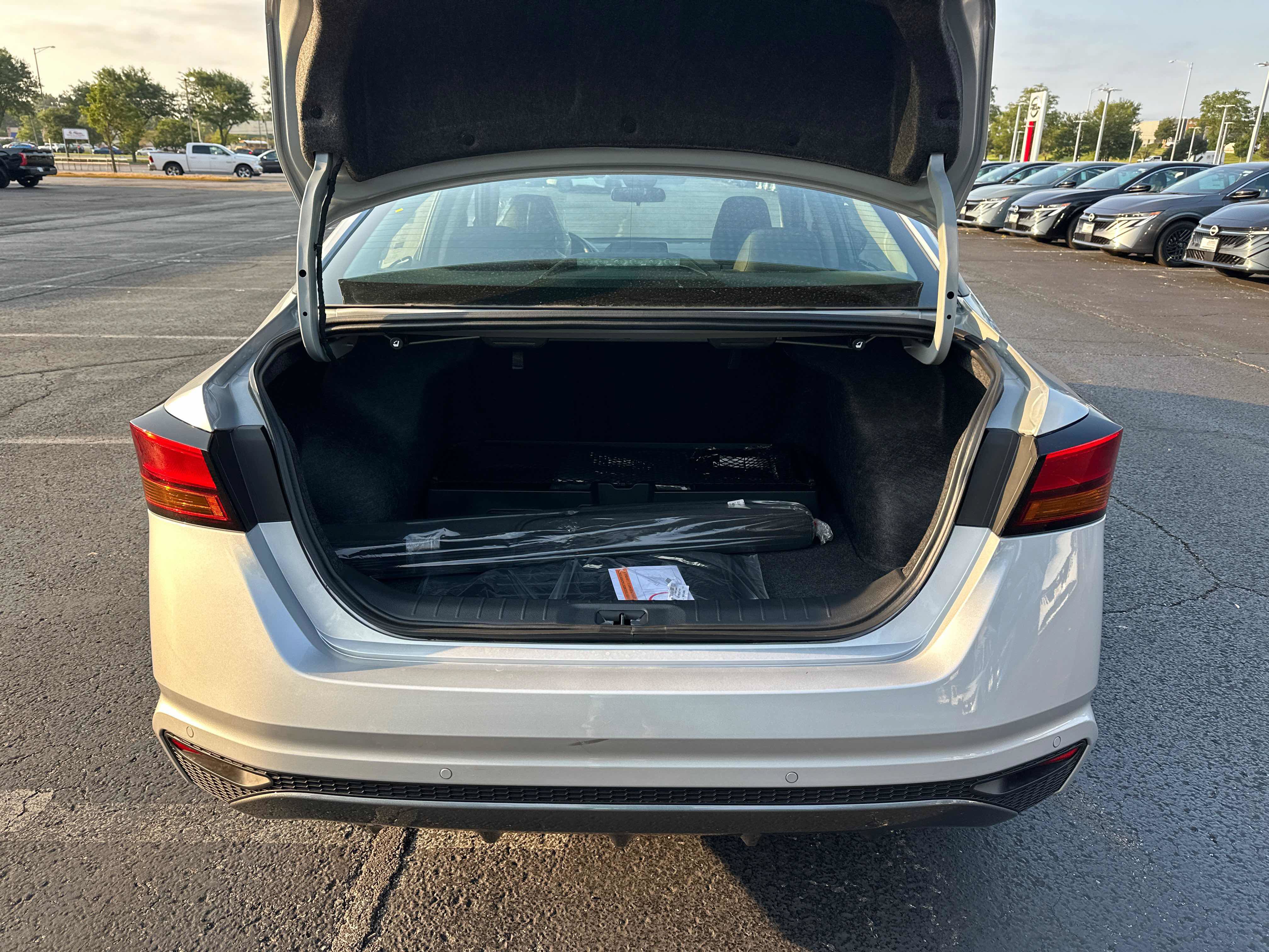 New 2026 Nissan Altima 2.5 SV FWD image 13
