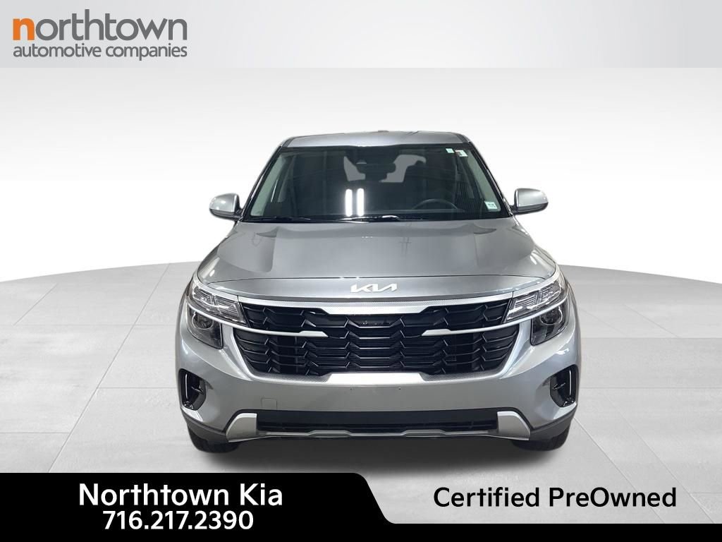 Certified 2025 Kia Seltos LX image 3