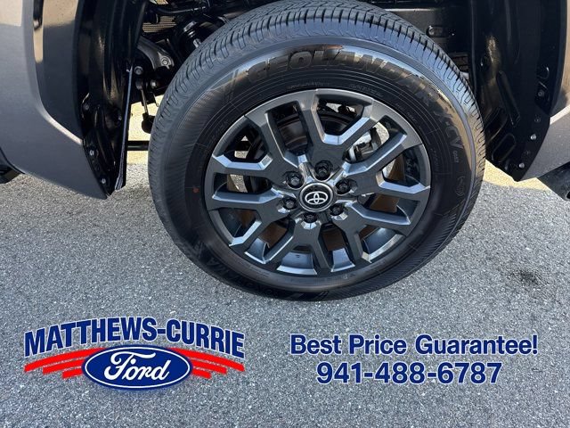 Used 2025 Toyota Tundra Platinum AWD/4WD image 16