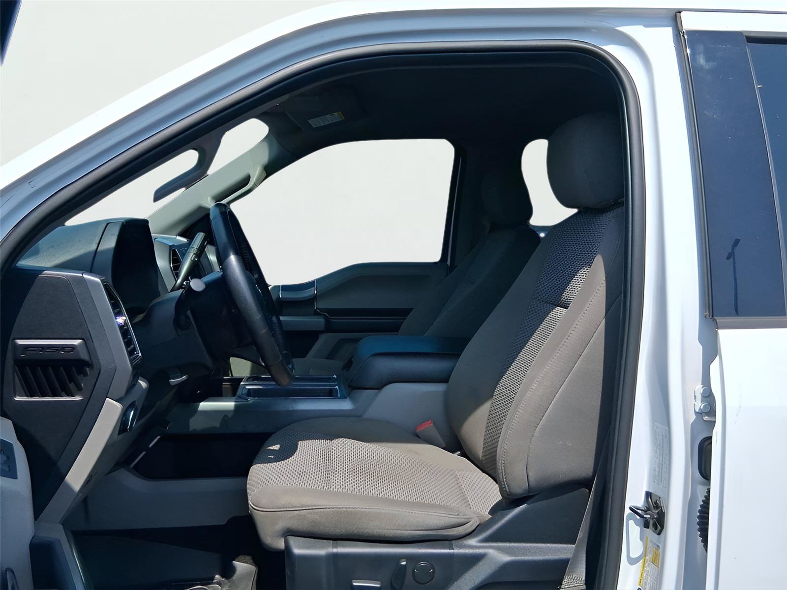 Used 2019 Ford F150 XLT w/ Equipment Group 302A Luxury AWD/4WD image 16