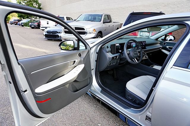 Certified 2024 Hyundai Sonata SEL image 35