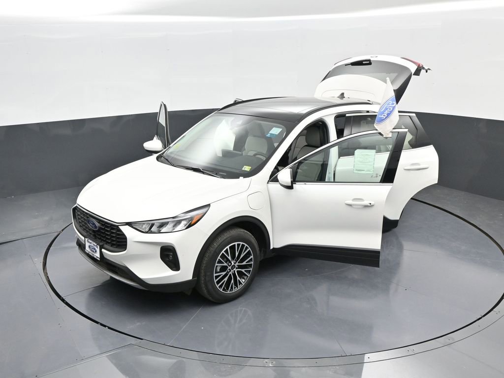 New 2025 Ford Escape SE image 48