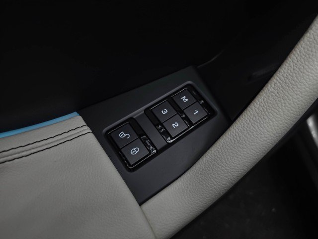 Used 2019 Jaguar F-PACE S AWD/4WD image 30
