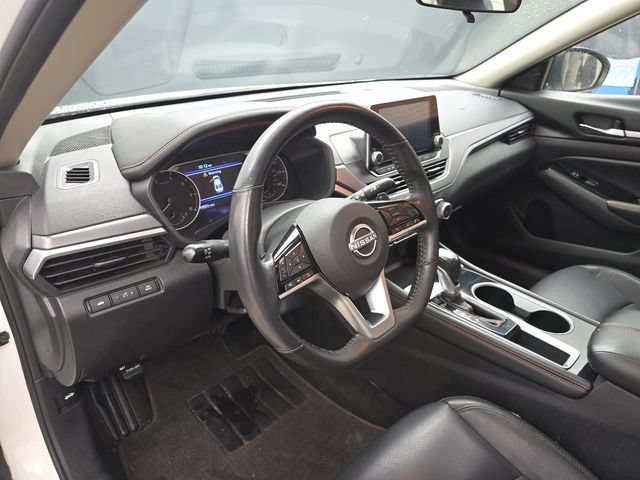 Used 2025 Nissan Altima 2.5 SR FWD image 14