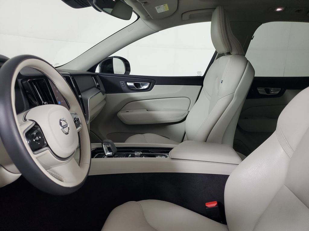 Certified 2024 Volvo XC60 B5 Core w/ Protection Package Premier AWD/4WD image 24