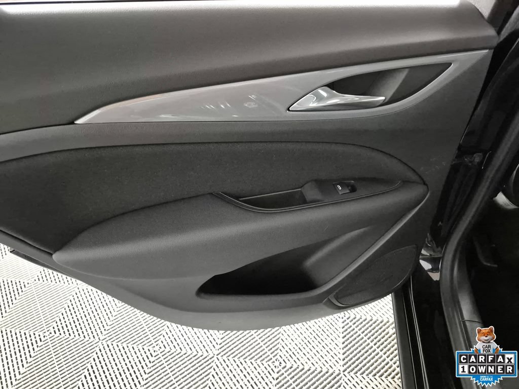 Used 2019 Buick Regal Preferred FWD image 24