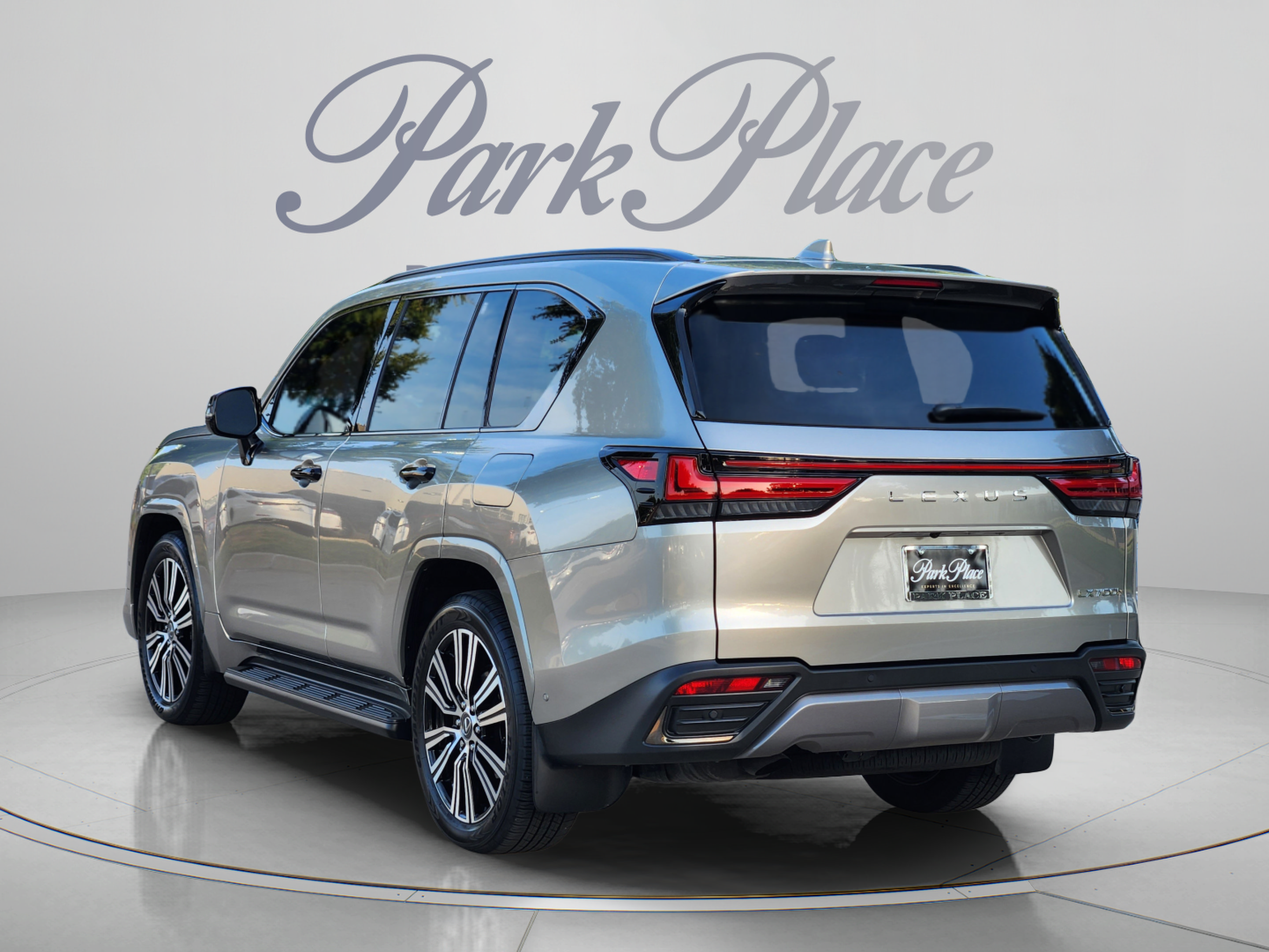 Certified 2025 Lexus LX 700h Luxury w/ Appearance Package AWD/4WD image 3